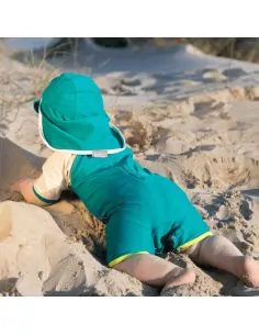 La casquette Java l'accessoire indispensable pour des après midi à la plage réussites.