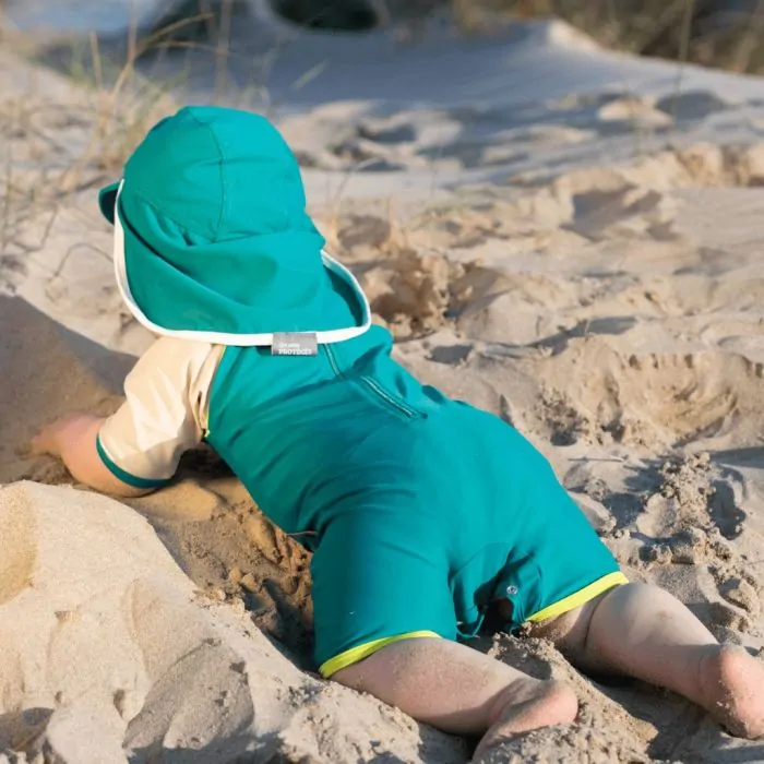 La casquette Java l'accessoire indispensable pour des après midi à la plage réussites.