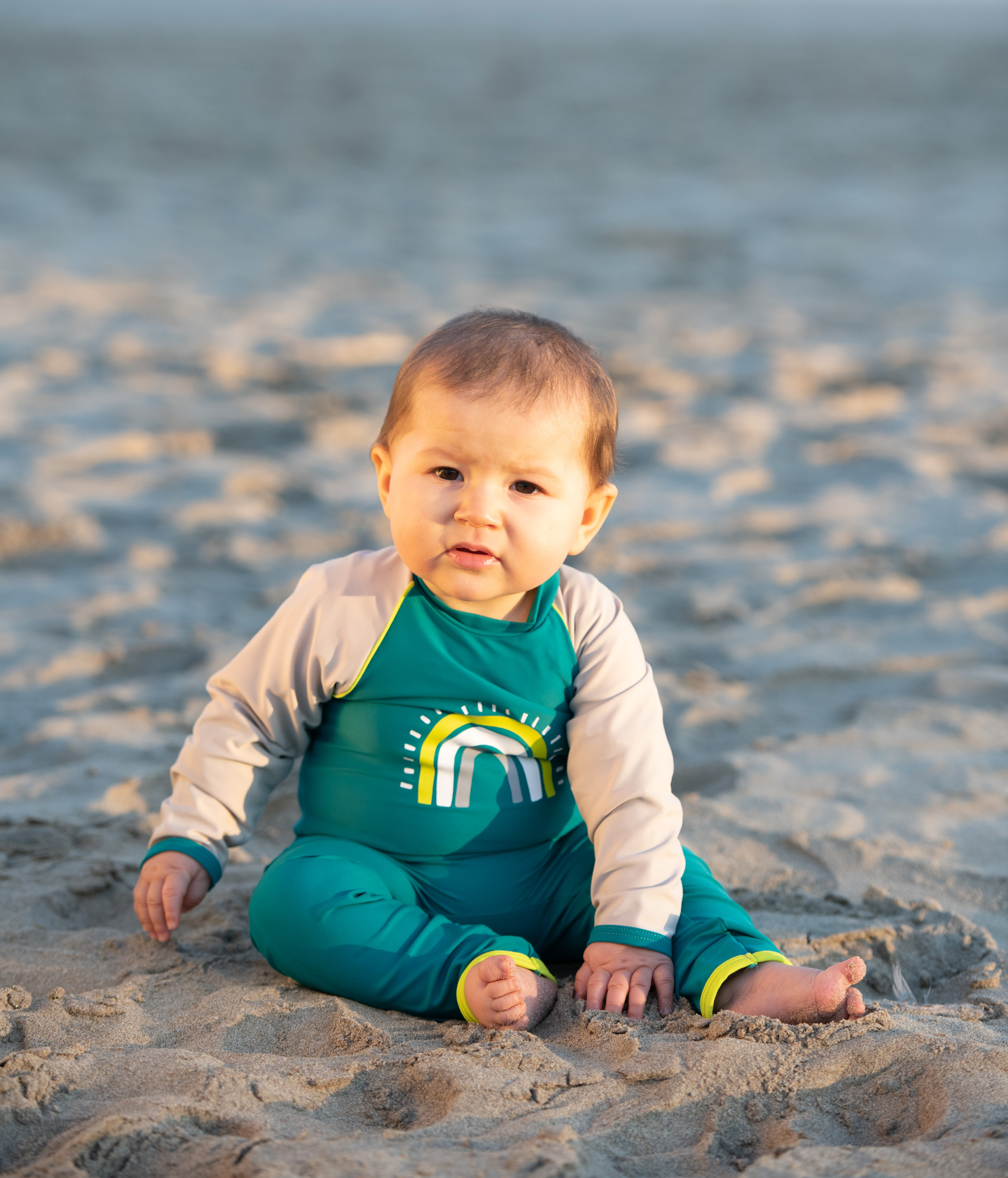 bébé-combinaison-de-plage